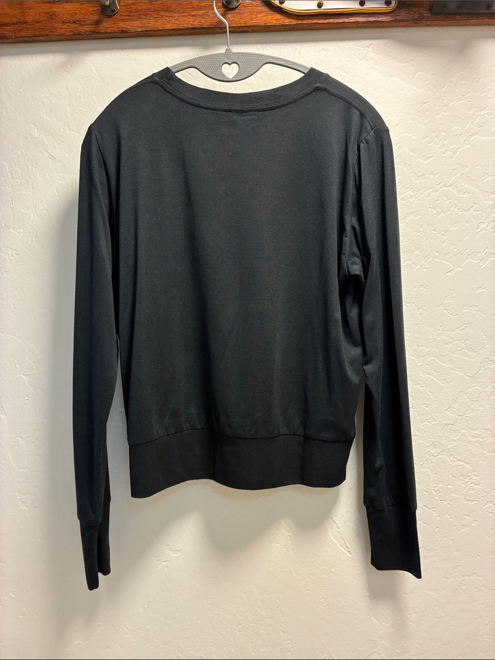 Vuori Black Long Sleeve Crewneck Top Size Small - Picture 3 of 5
